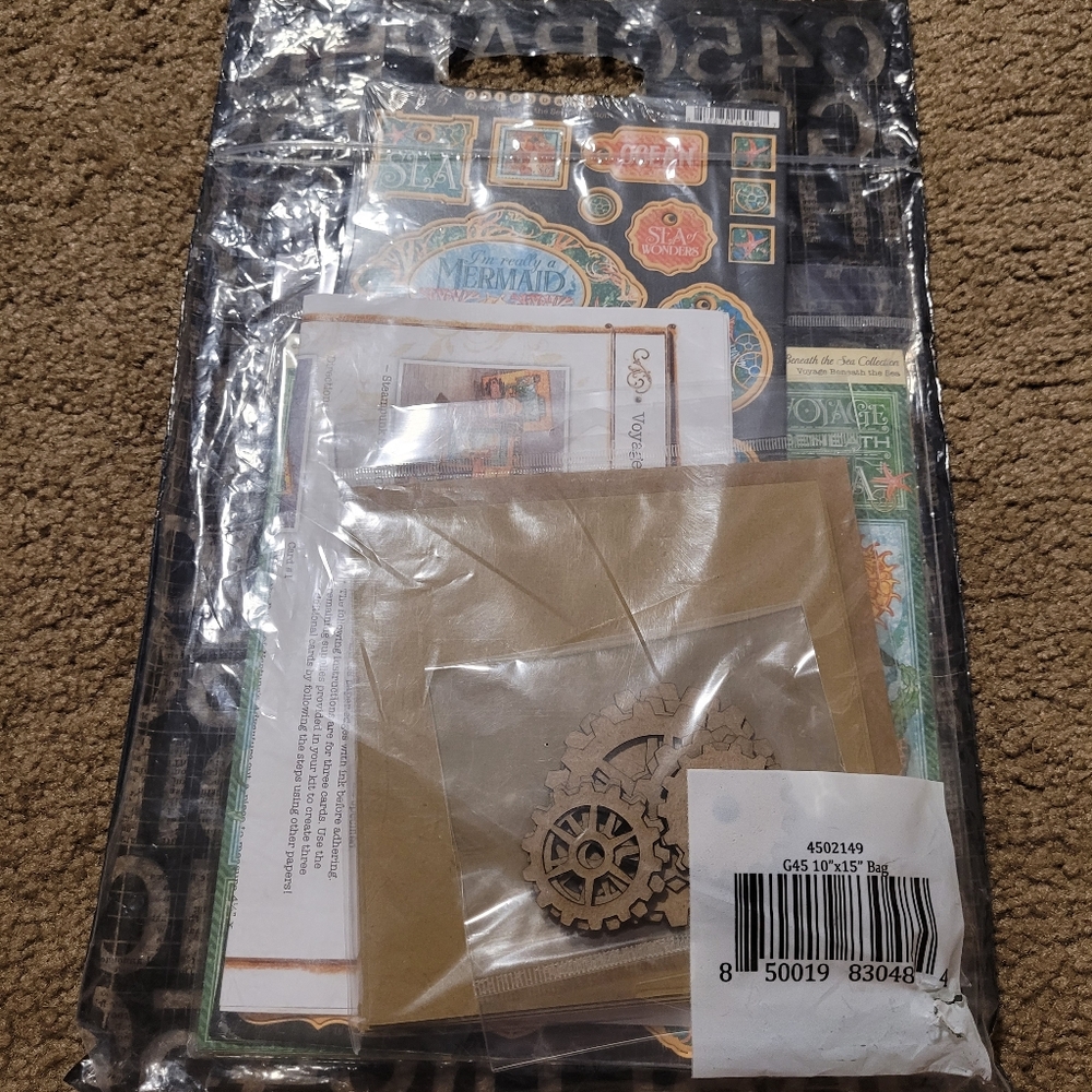 NWT! Button Farm card club, Voyage beneath the sea card pack